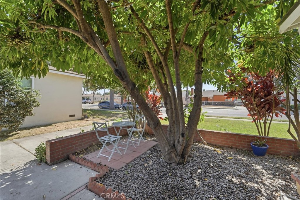 2840 Magnolia