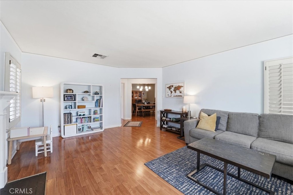 2840 Magnolia