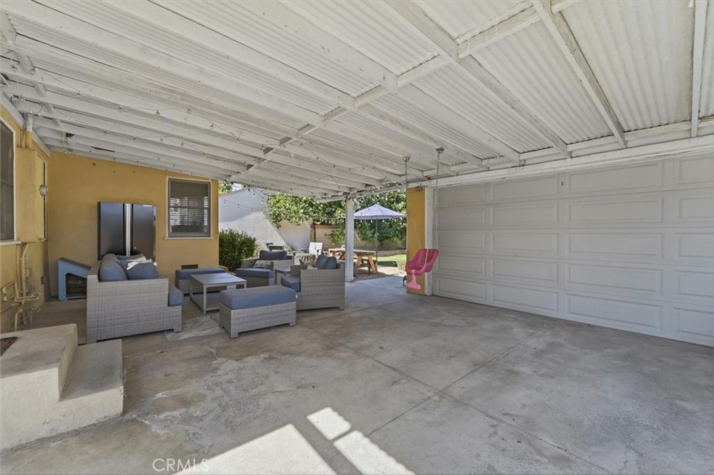 2840 Magnolia