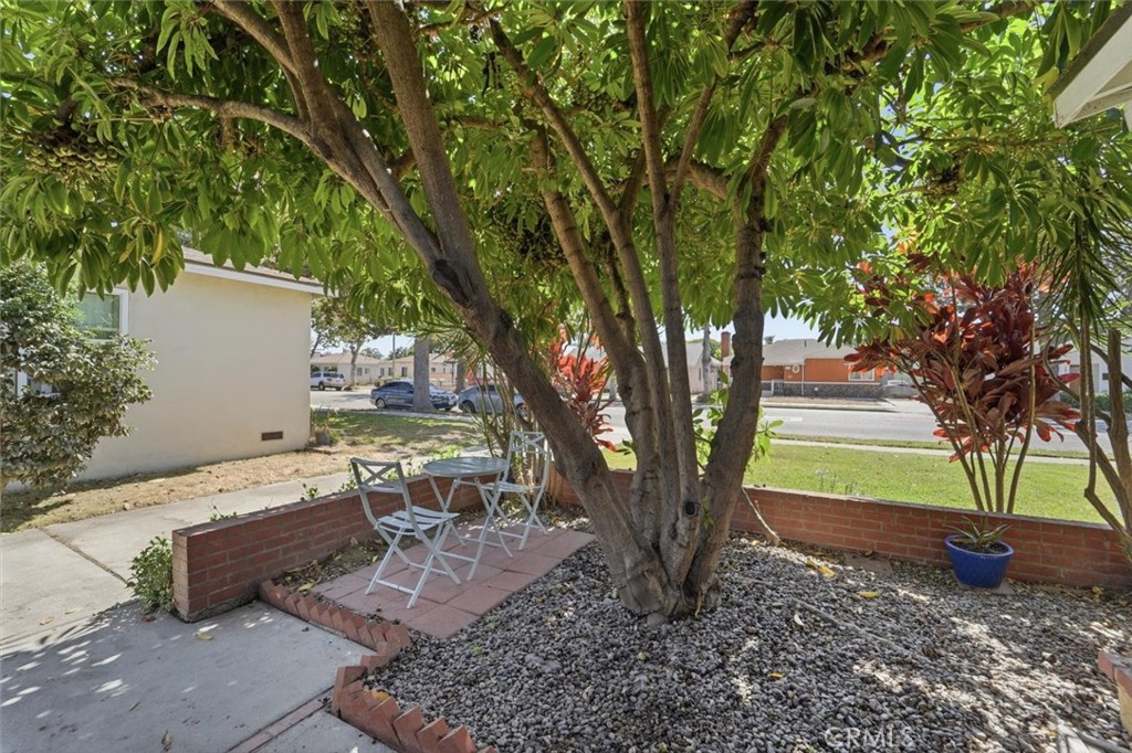 2840 Magnolia
