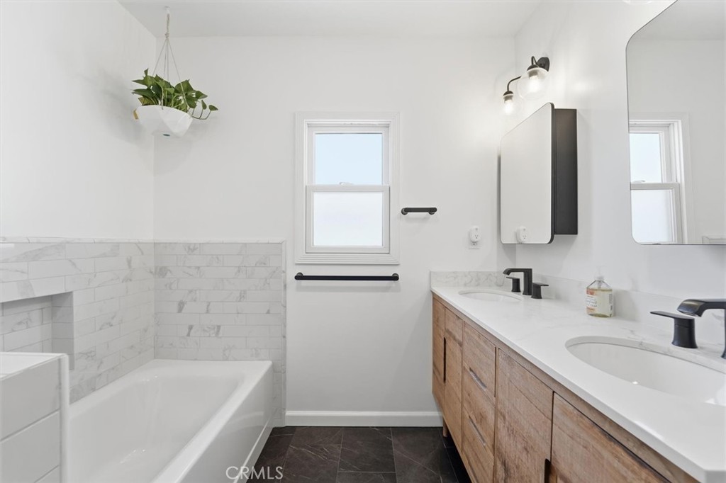 2840 Magnolia