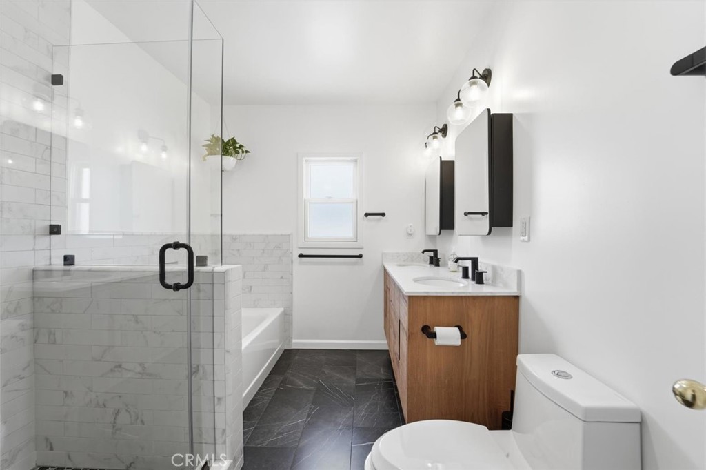 2840 Magnolia