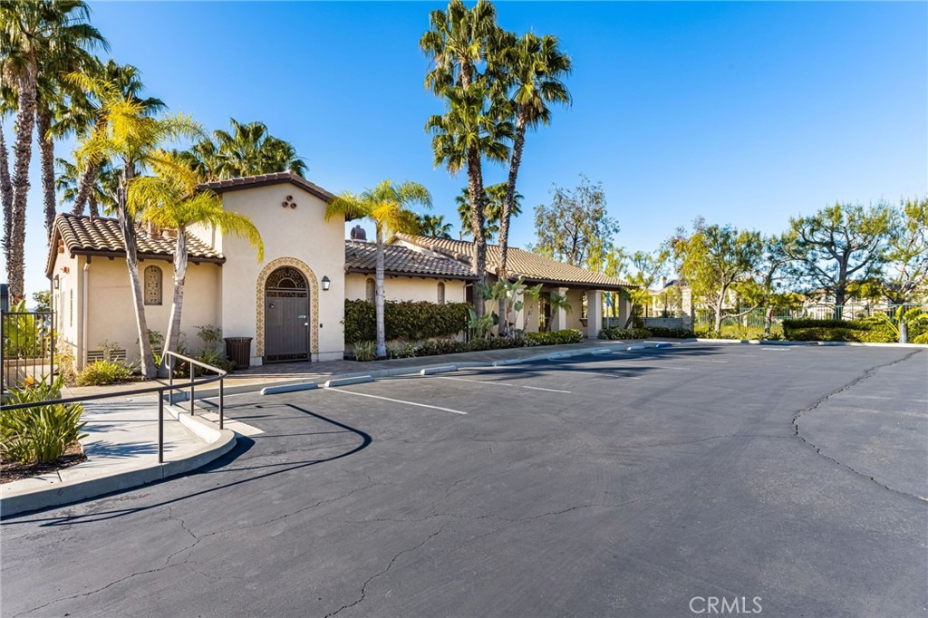 4001 Balmoral