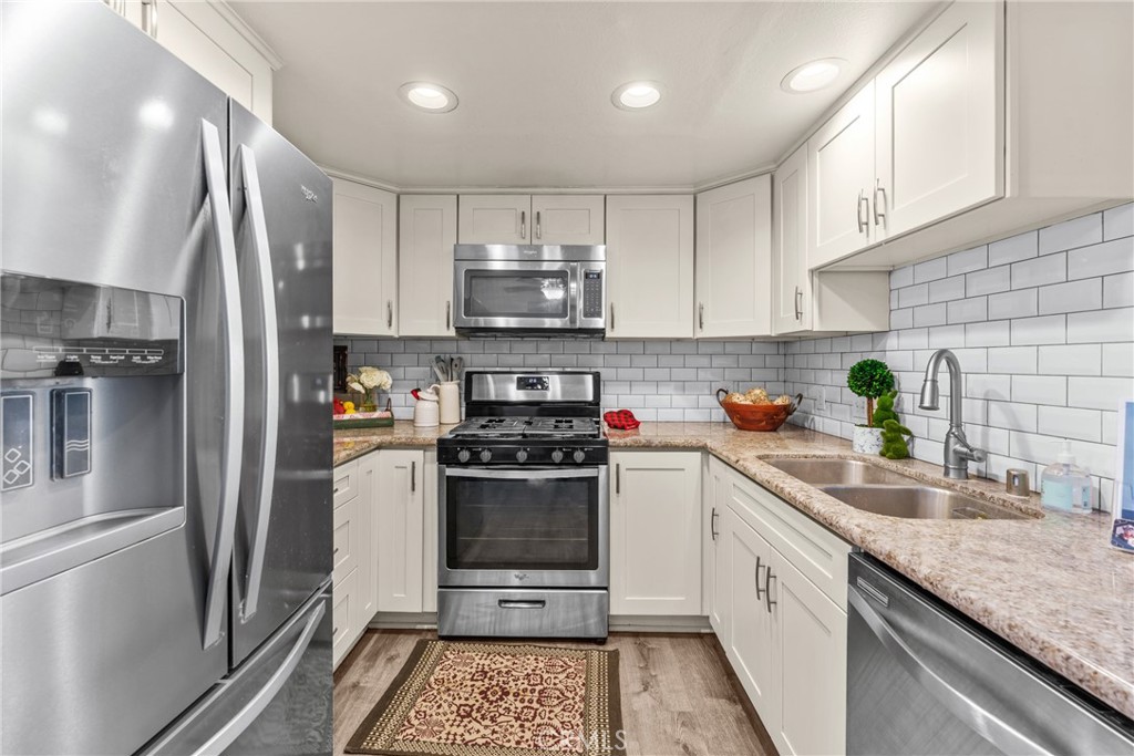 111 S Lakeview
