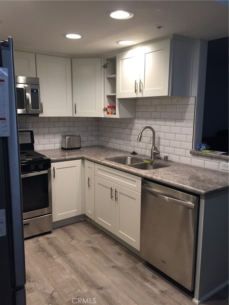 111 S Lakeview