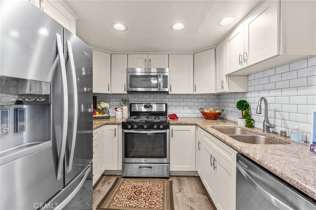 111 S Lakeview
