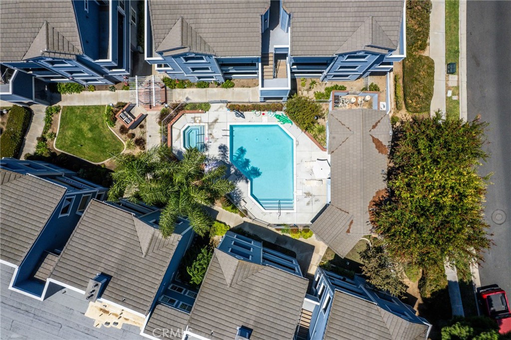 111 S Lakeview