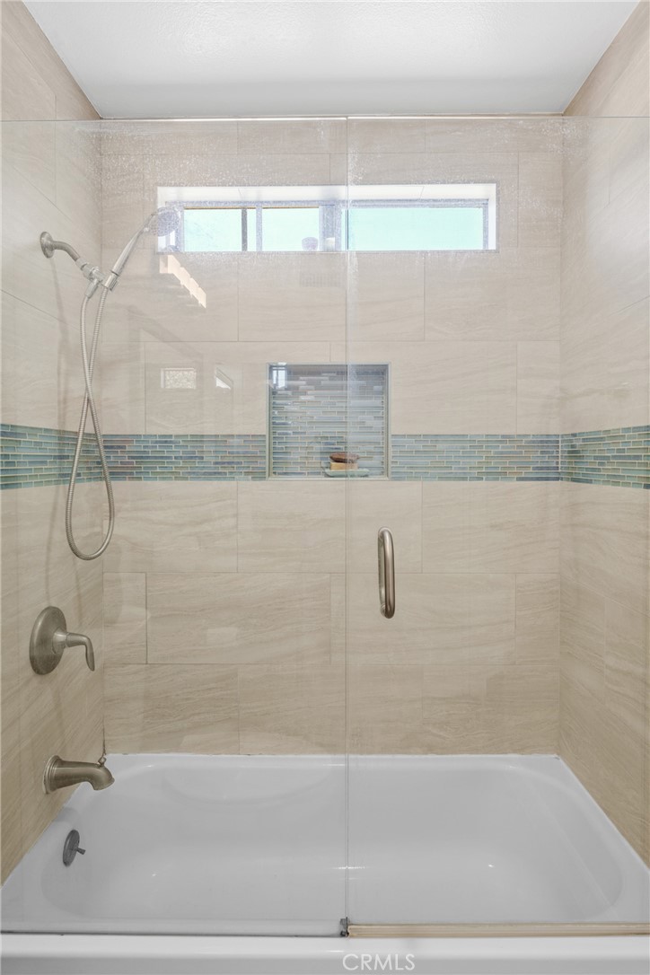 111 S Lakeview