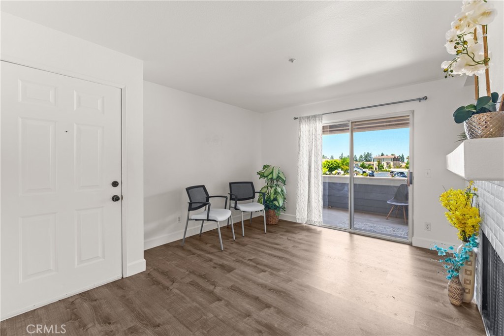 111 S Lakeview