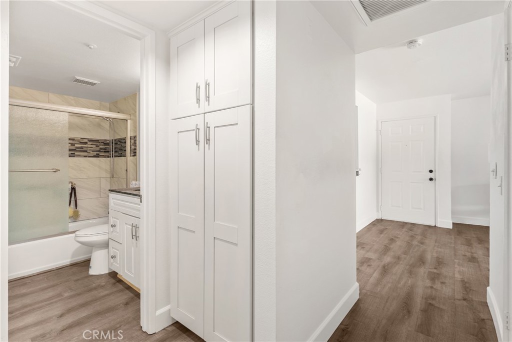 111 S Lakeview