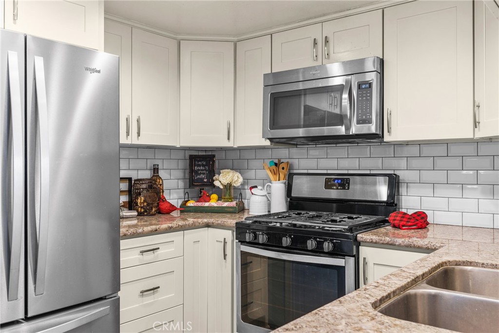 111 S Lakeview