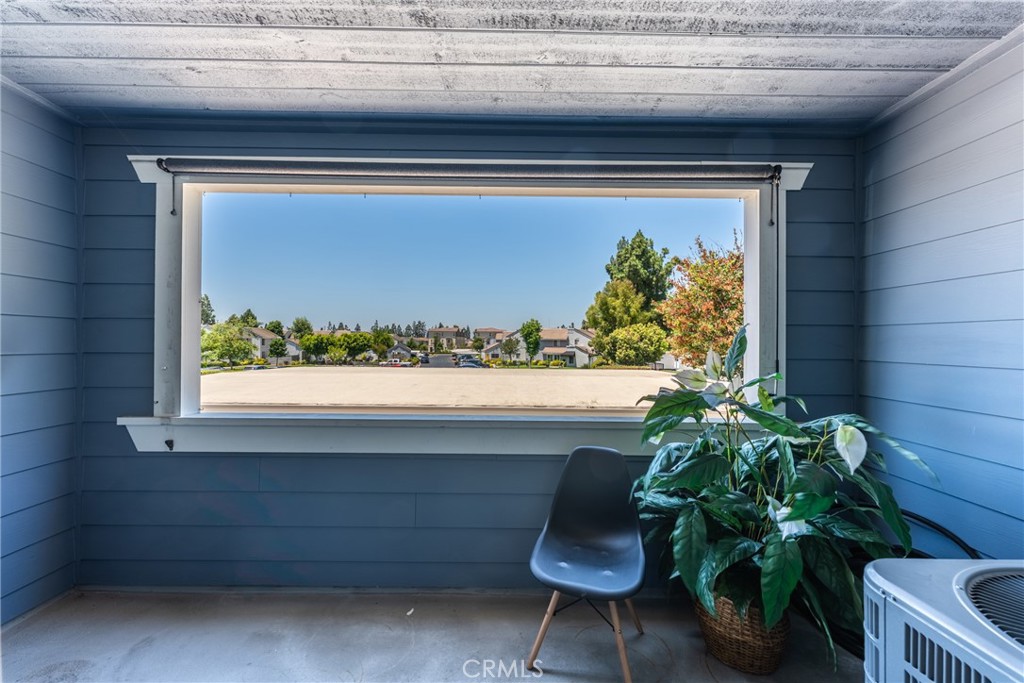 111 S Lakeview