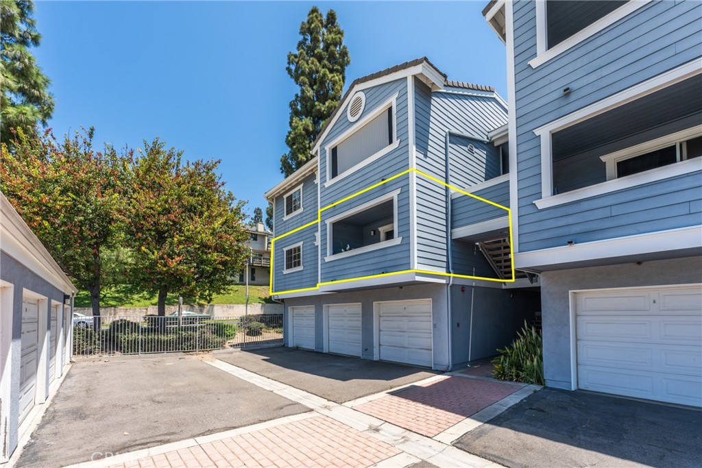 111 S Lakeview