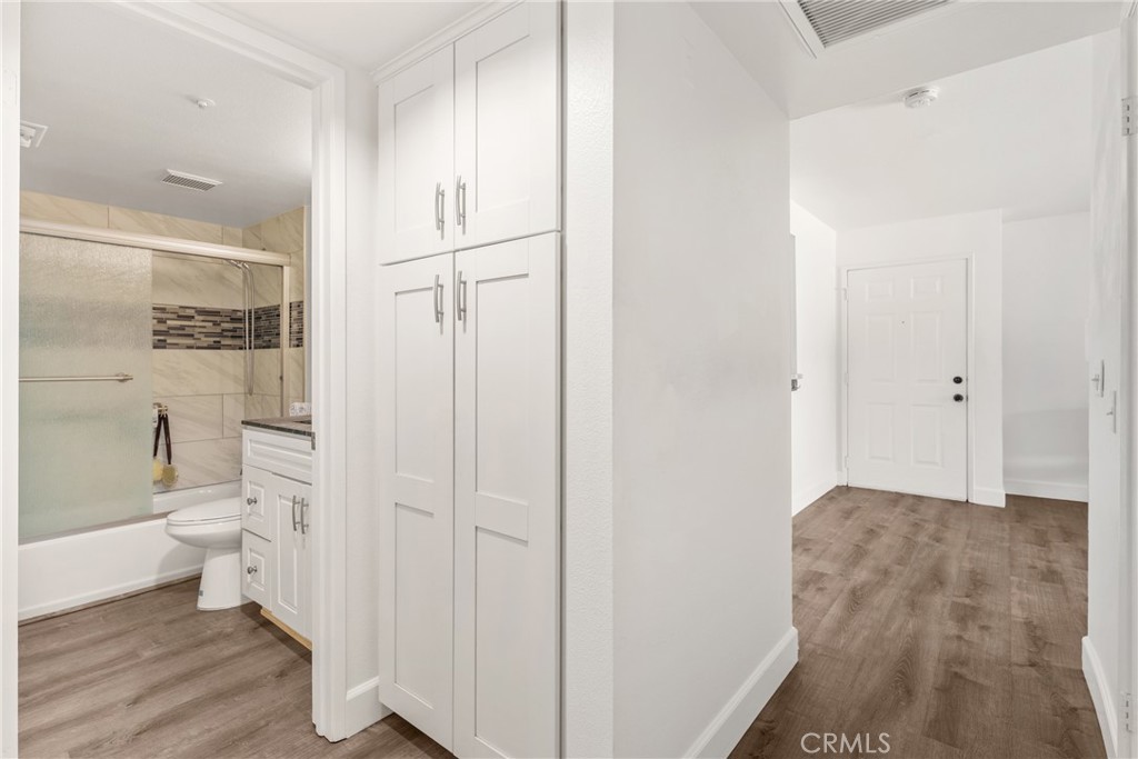 111 S Lakeview