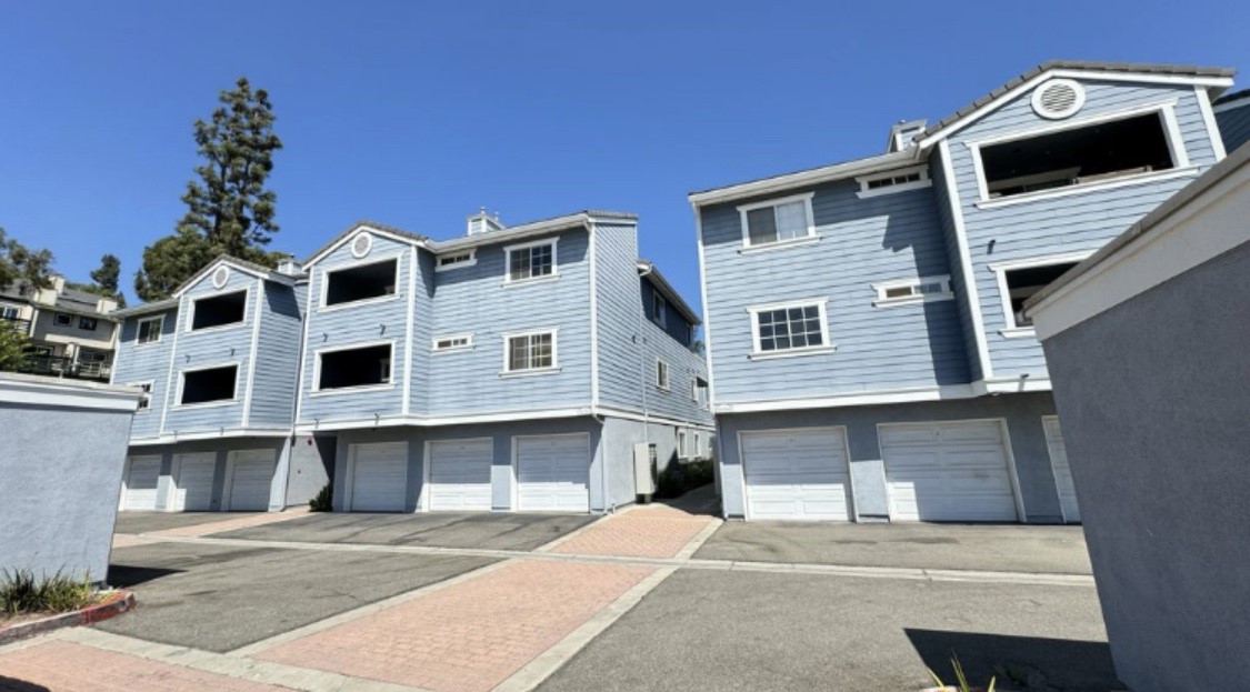 111 S Lakeview