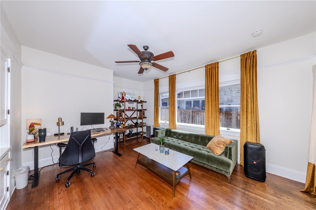 185 E Jefferson