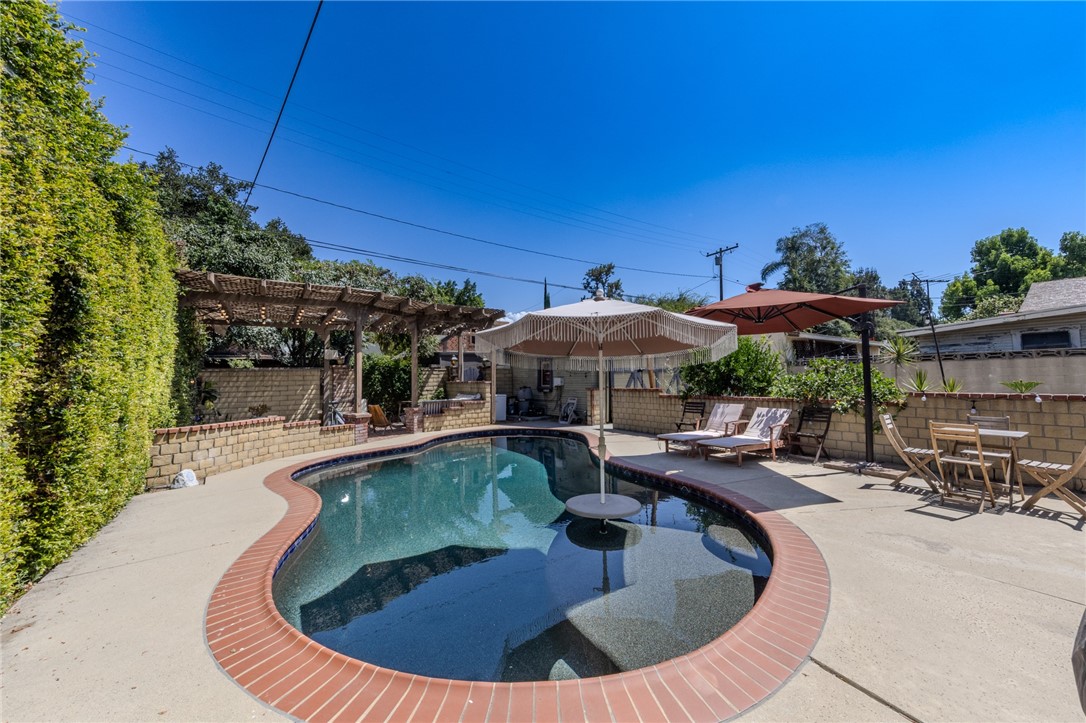 185 E Jefferson