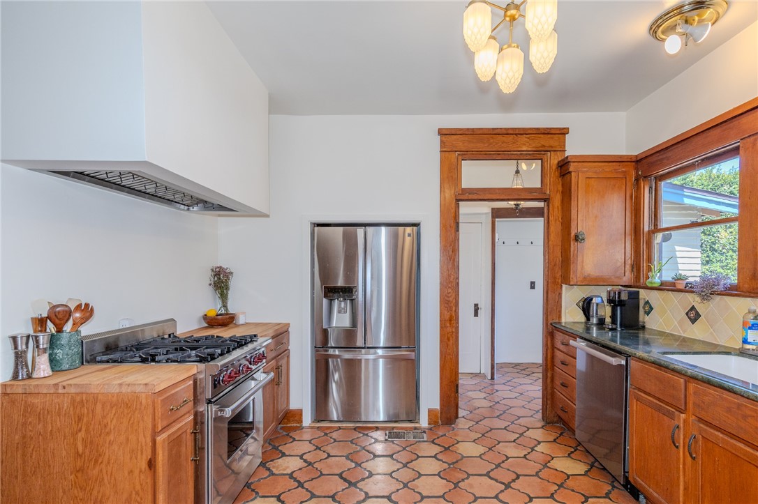 185 E Jefferson