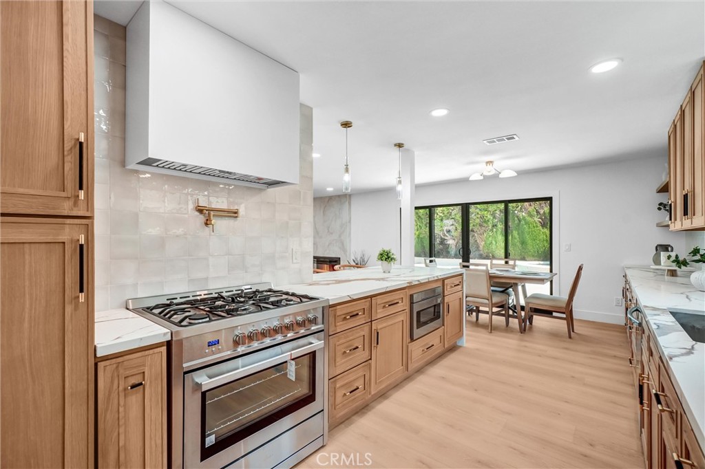 6951 Stanford