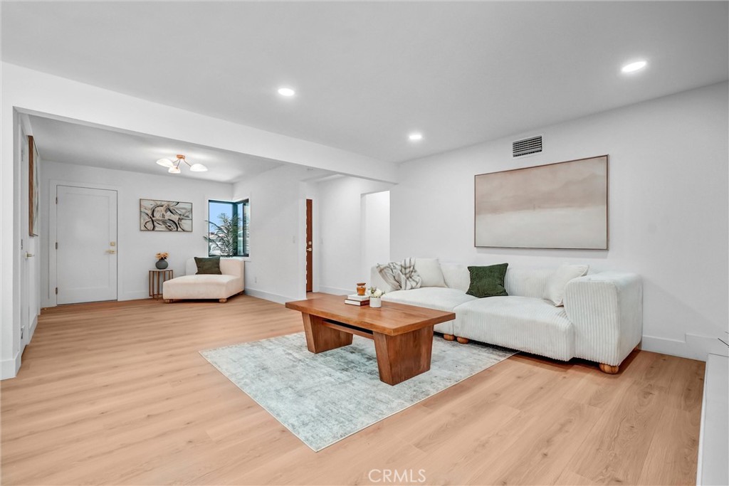 6951 Stanford