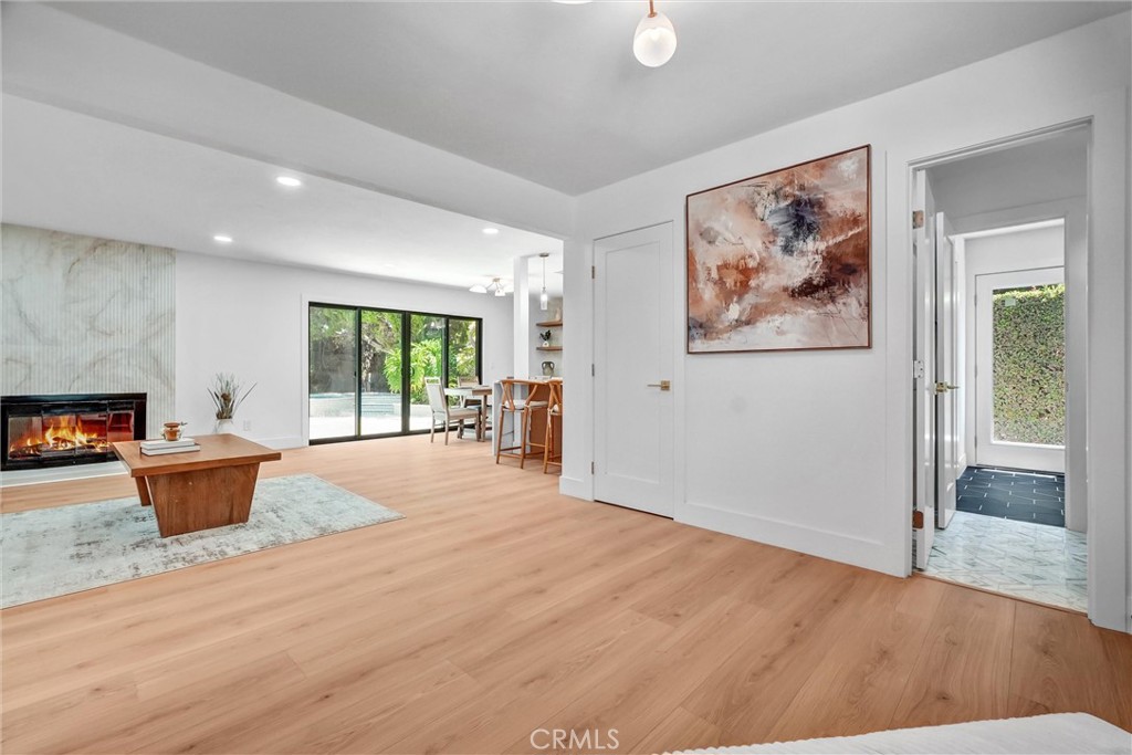 6951 Stanford