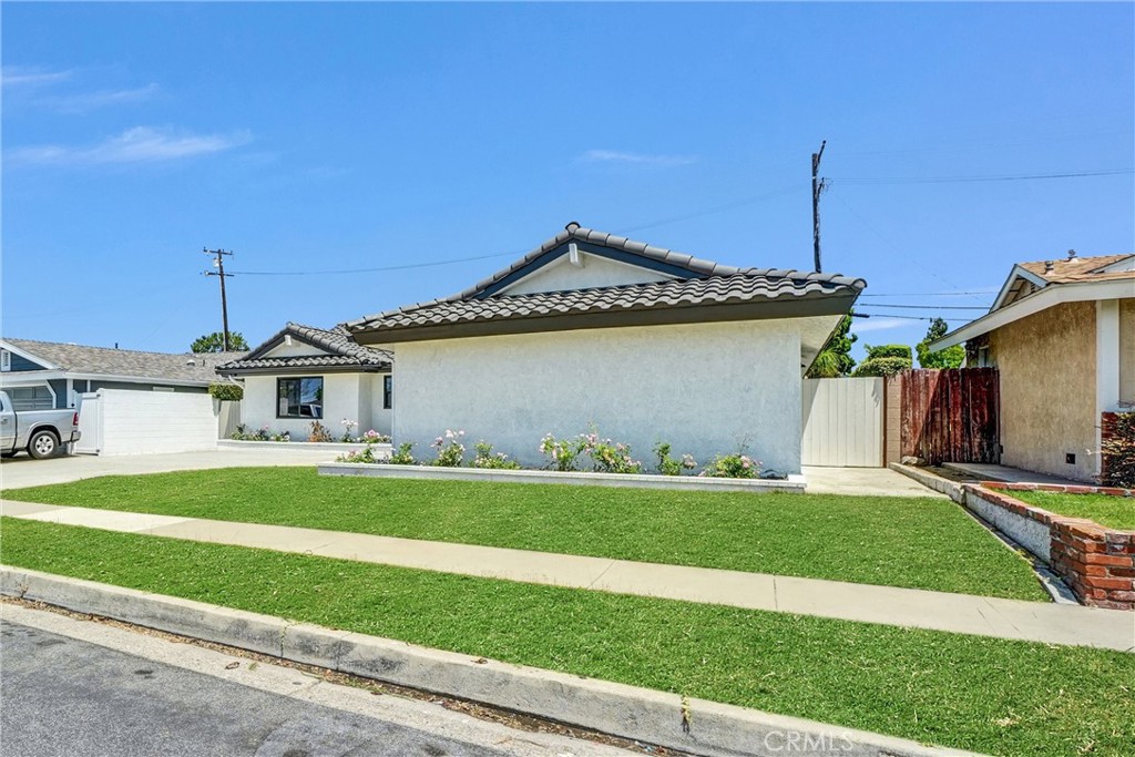 6951 Stanford