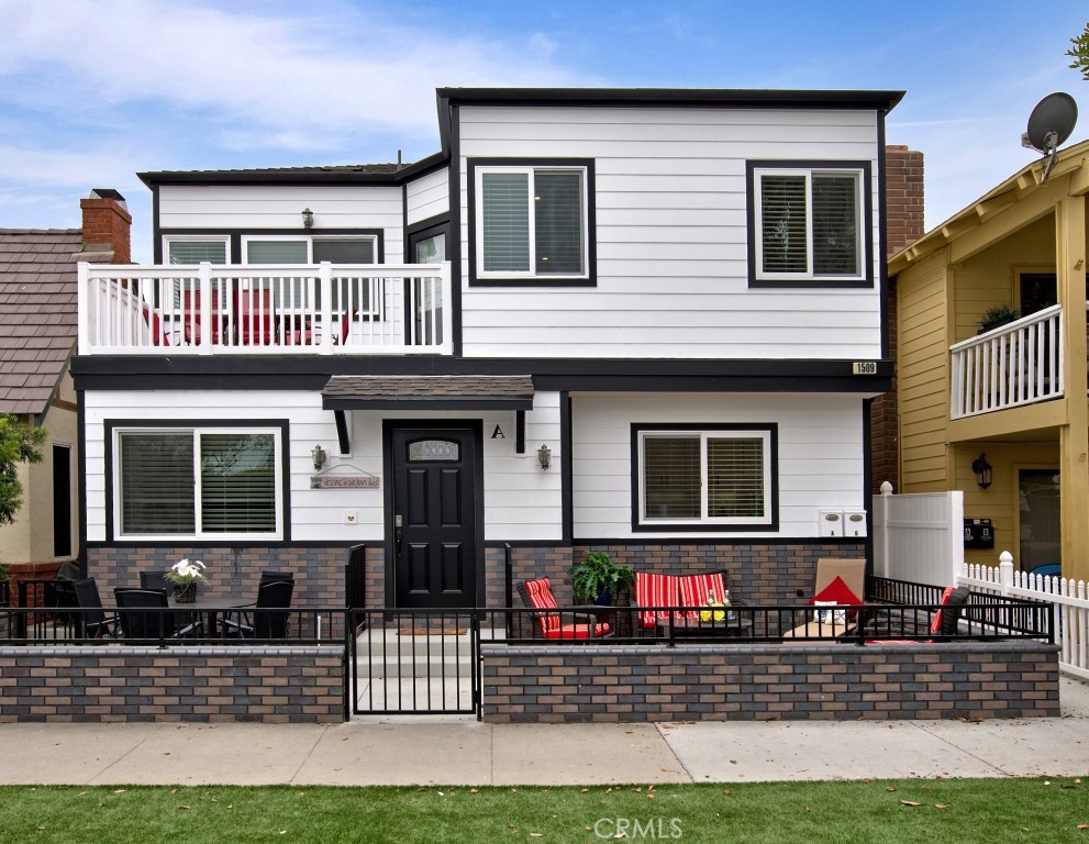 1509 E BALBOA Boulevard
