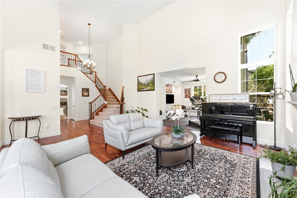 2477 Saffron Glen