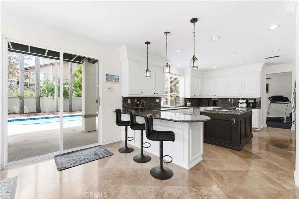 2477 Saffron Glen
