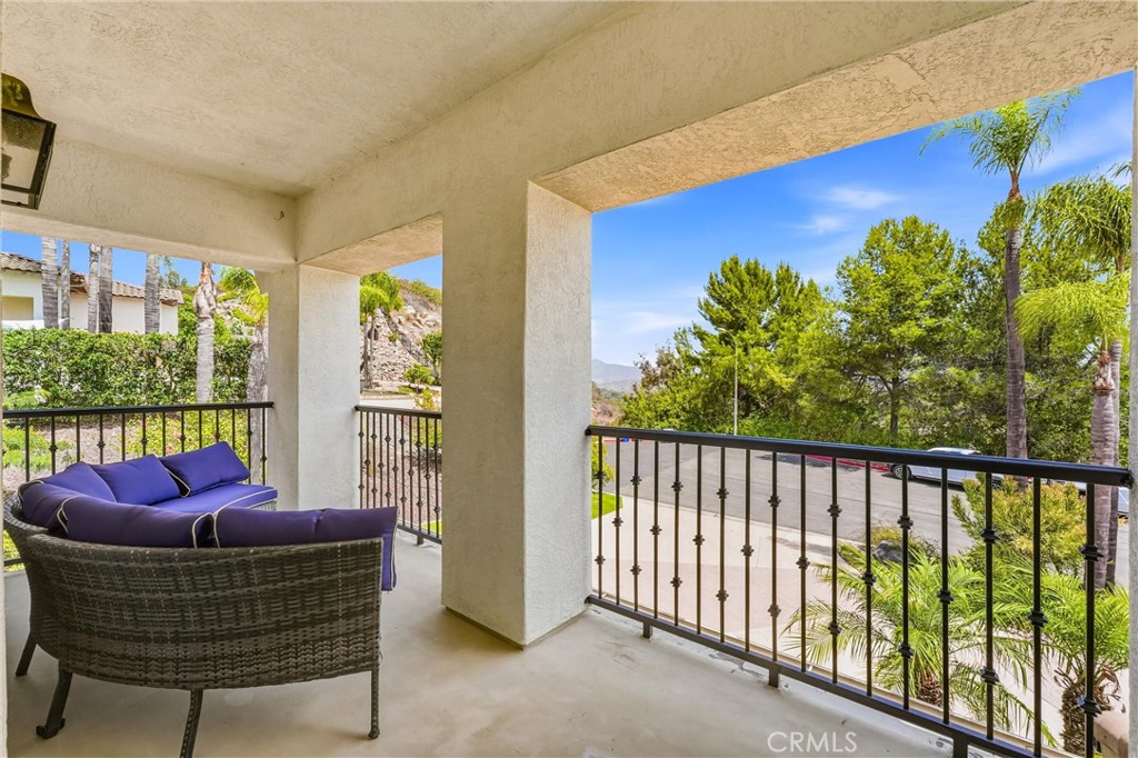 2477 Saffron Glen