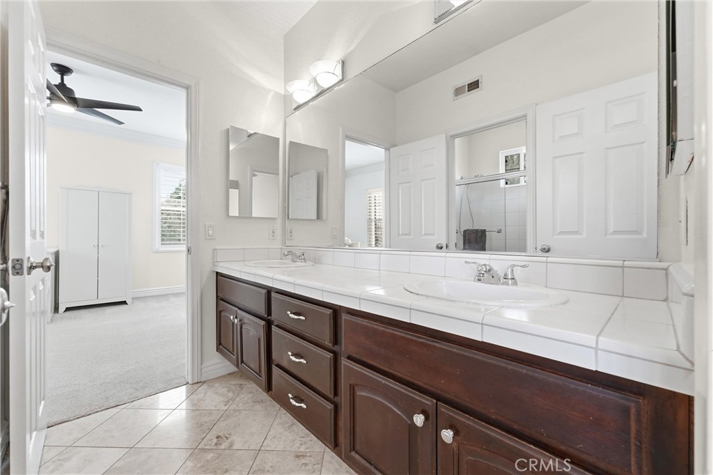 2477 Saffron Glen