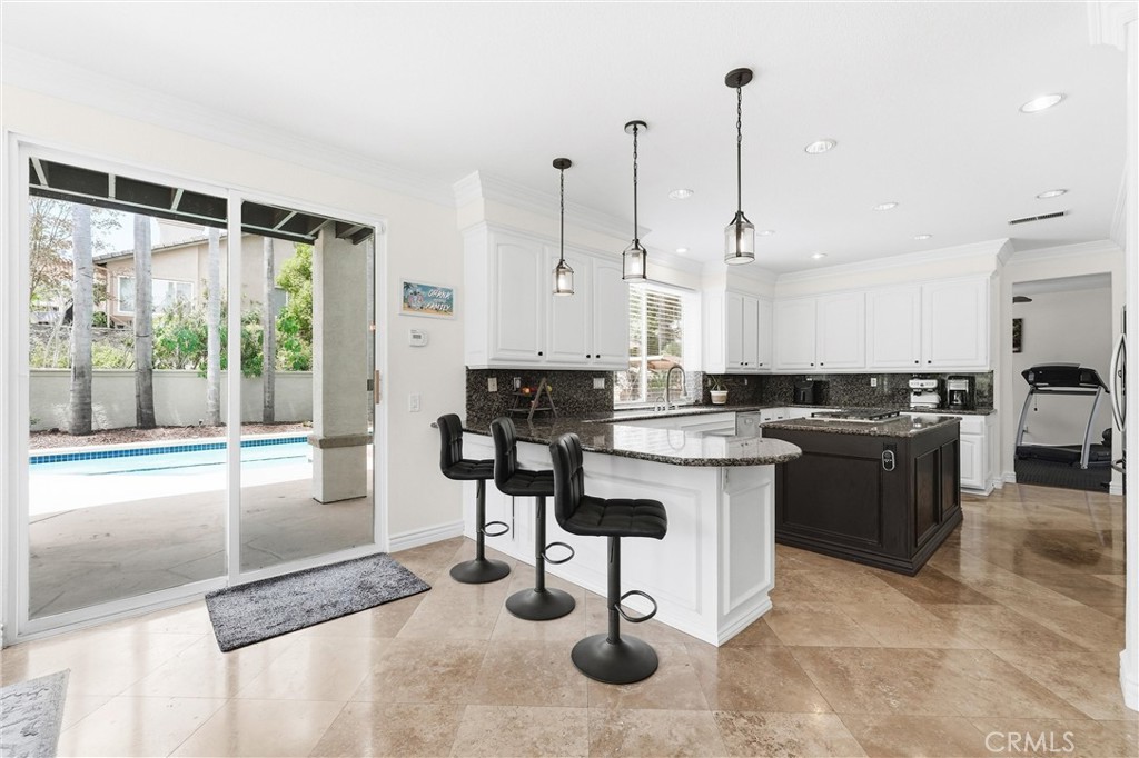 2477 Saffron Glen