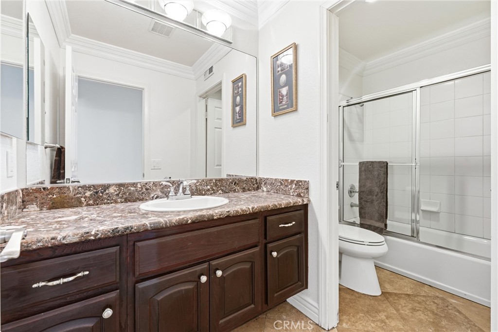 2477 Saffron Glen