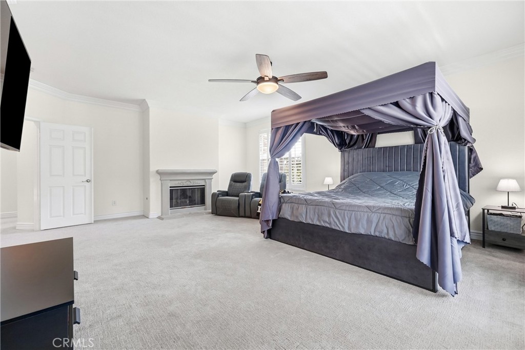 2477 Saffron Glen