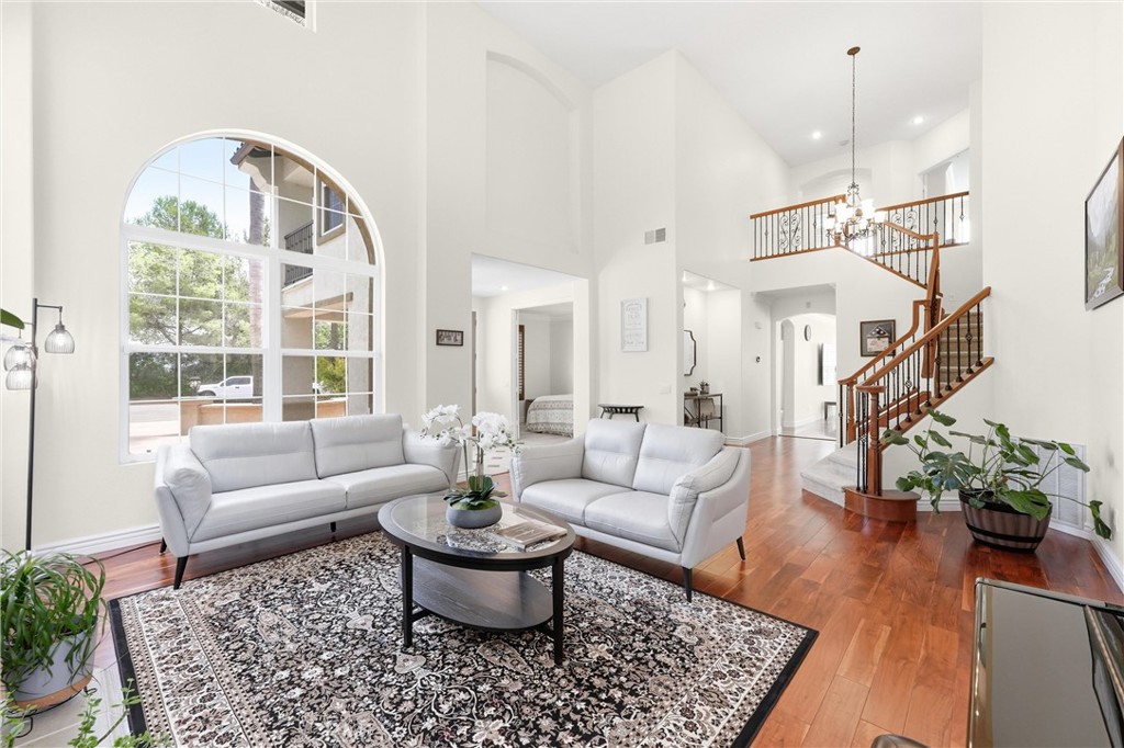 2477 Saffron Glen