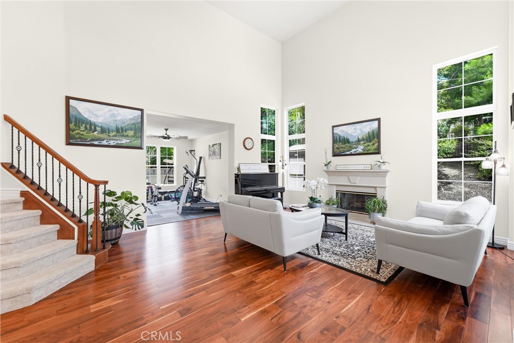 2477 Saffron Glen