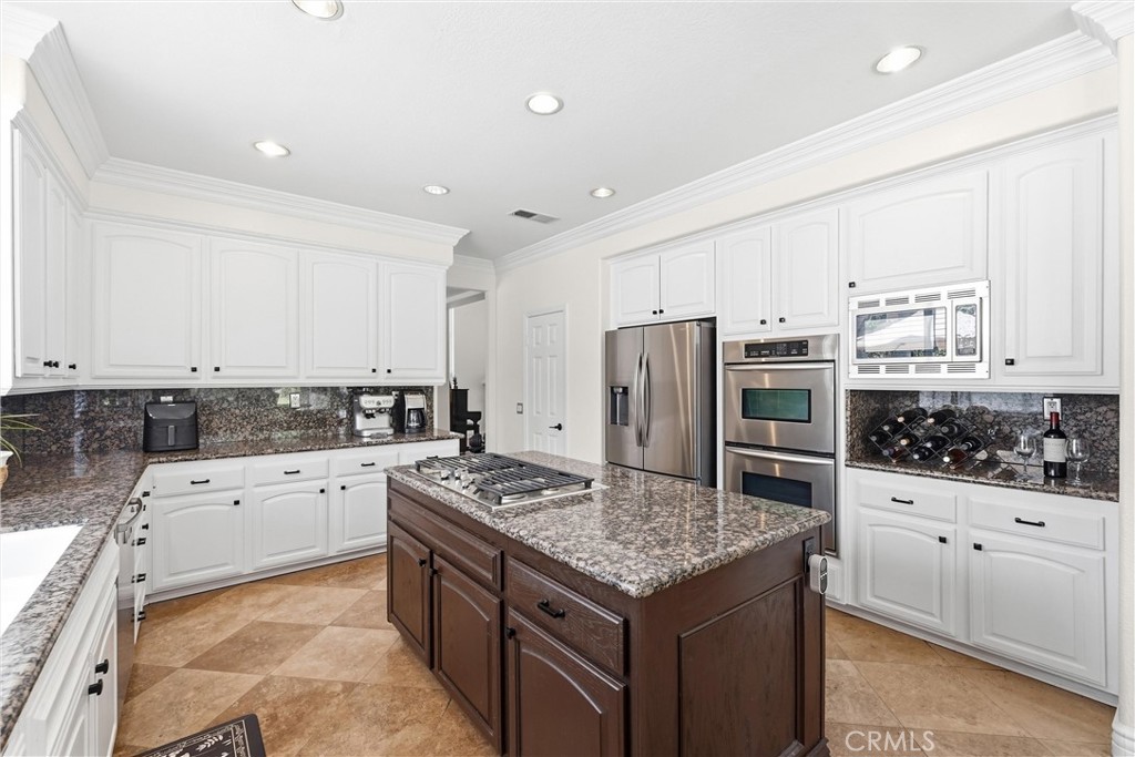 2477 Saffron Glen