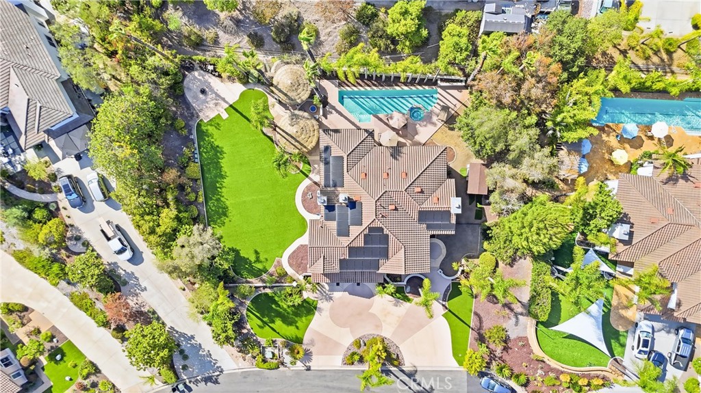 2477 Saffron Glen