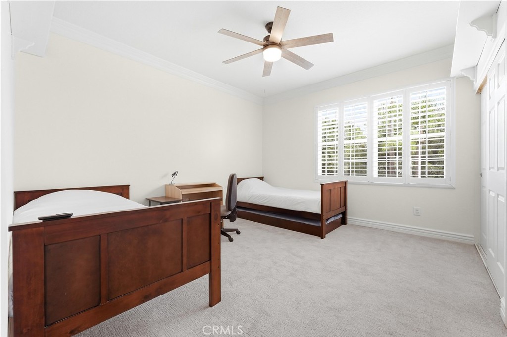 2477 Saffron Glen