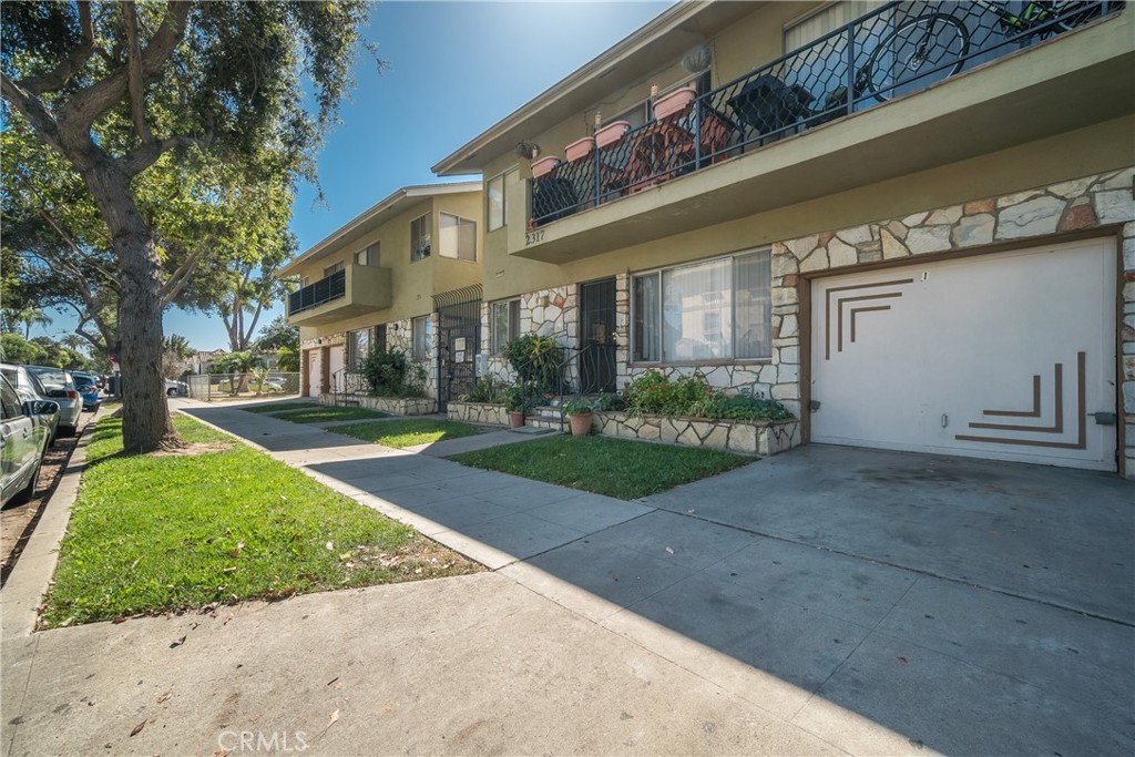 2309 Cedar