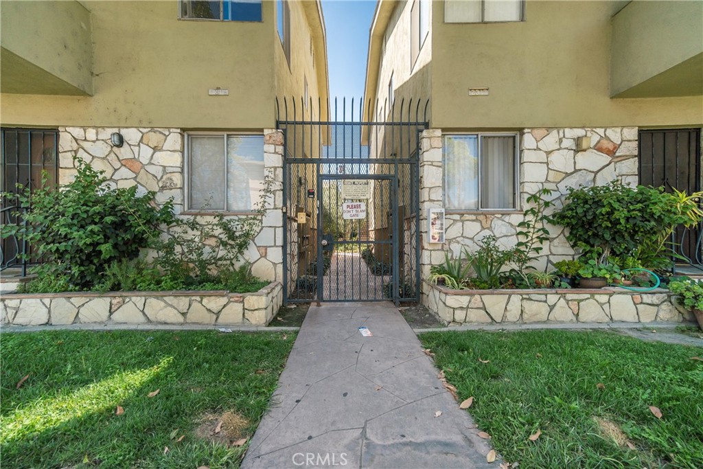 2309 Cedar
