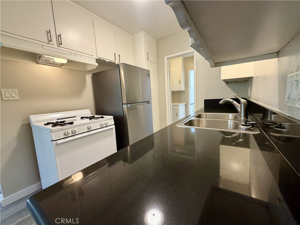 2309 Cedar