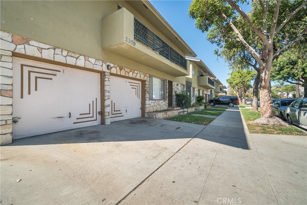 2309 Cedar