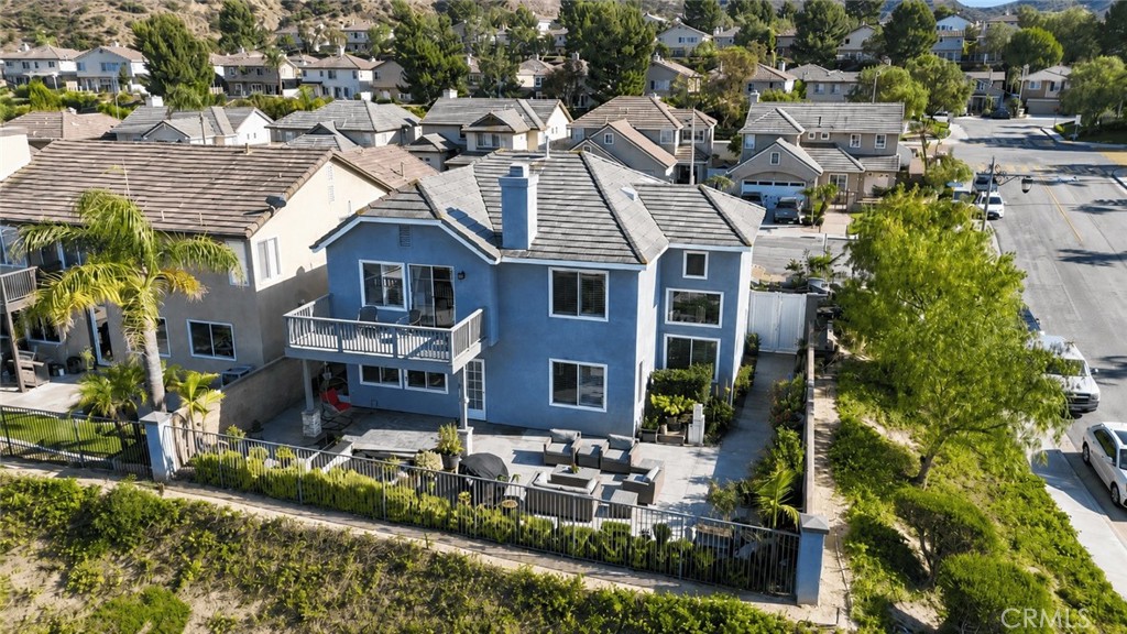8805 E Crestview