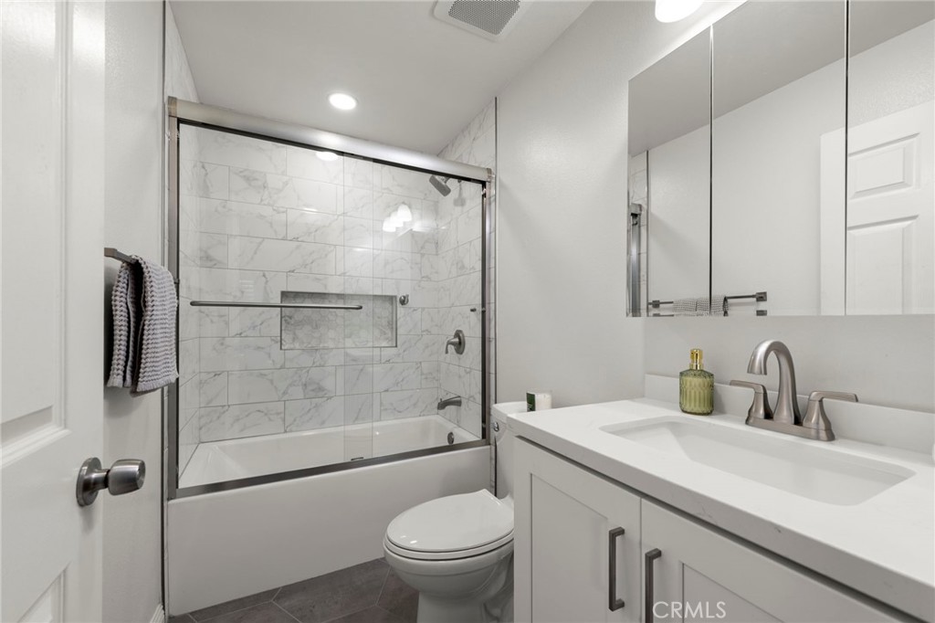 15809 Venus Place