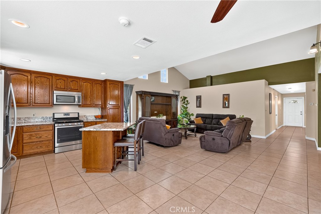 1015 W 5th