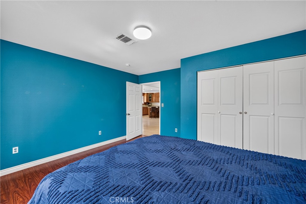 1015 W 5th