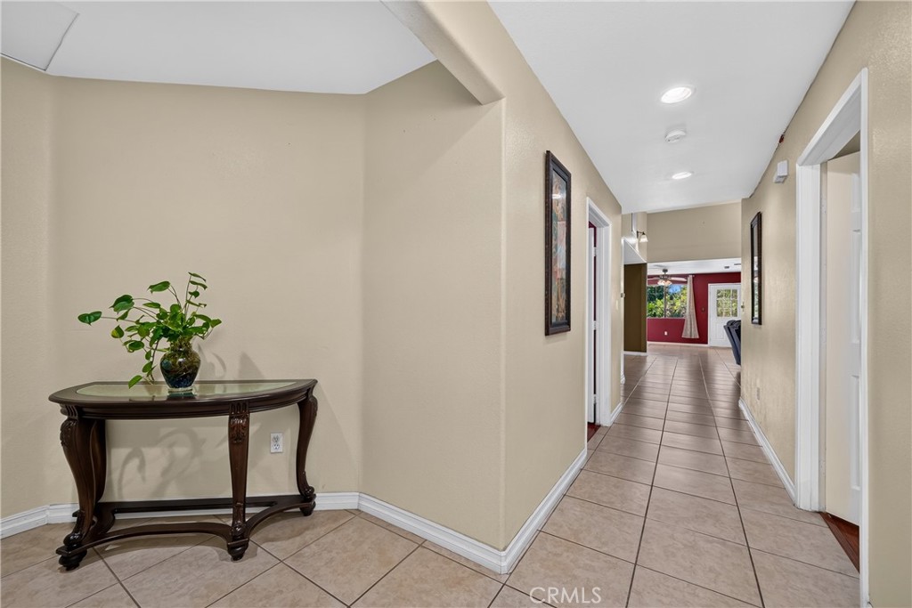 1015 W 5th