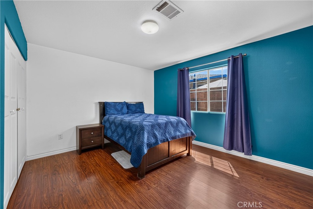 1015 W 5th
