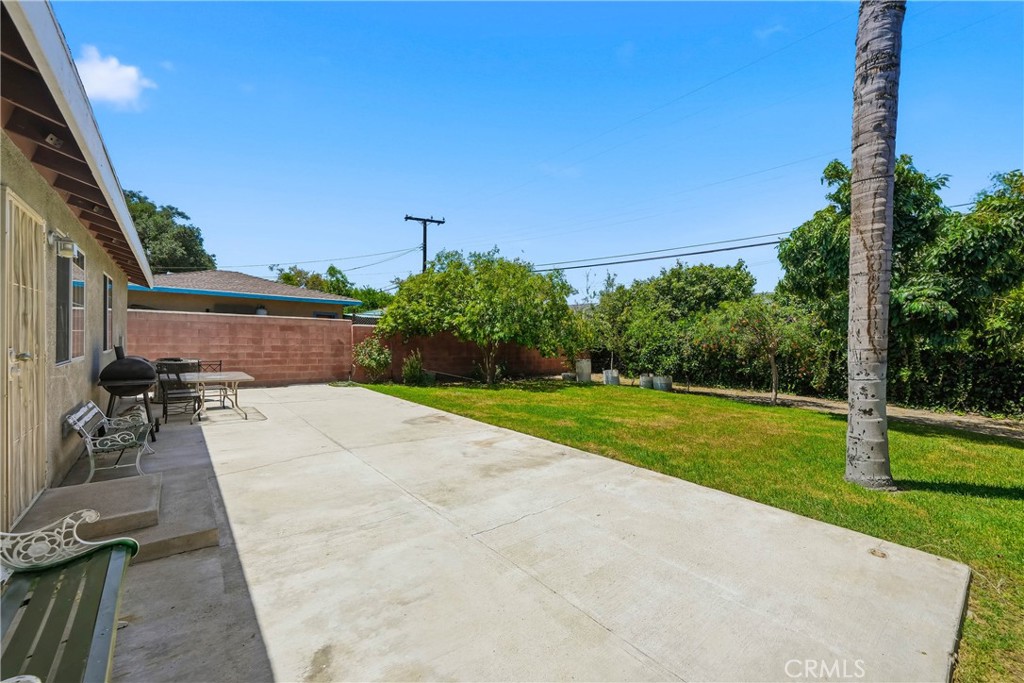 1015 W 5th